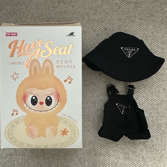 Labubu Outfit - Picture 2 of 3